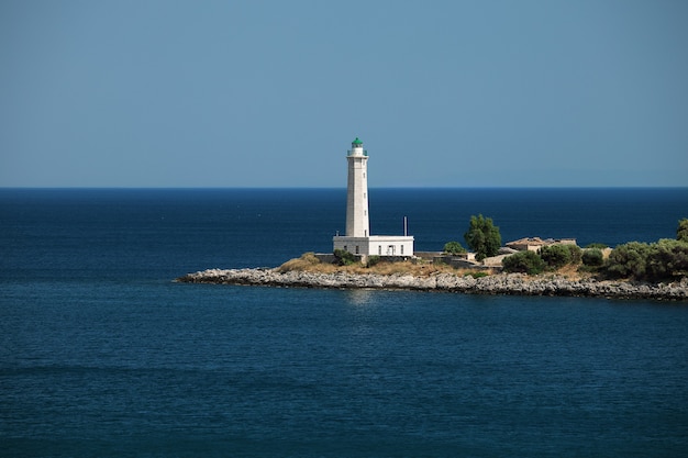 Latarnia Morska W Pobliżu Gythio. Laconia, Peloponez, Grecja.