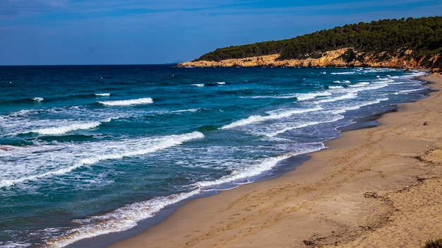 Lato na Balearach na Minorce plaża Binigaus