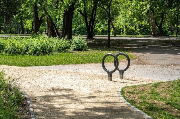 Zdjęcie Ławka w parku.