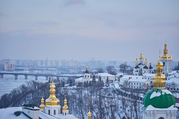 Zdjęcie Ławra peczerska zimą kijów ukraina