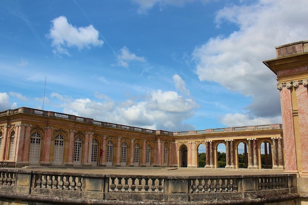 Le Grand Trianon w parku Pałacu Wersalskiego