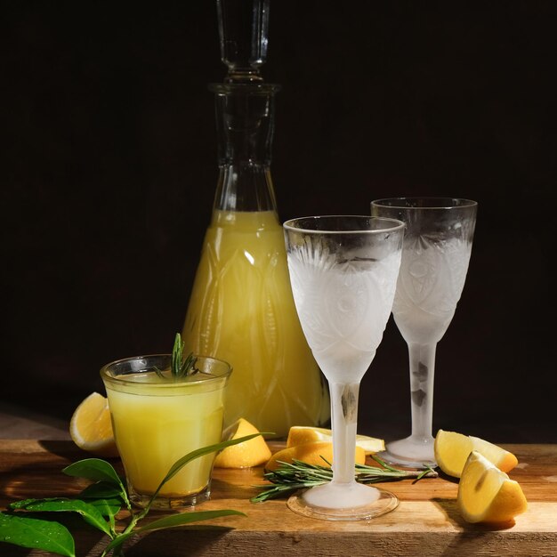 Limoncello Włoski alkoholowy napój cytrynowy