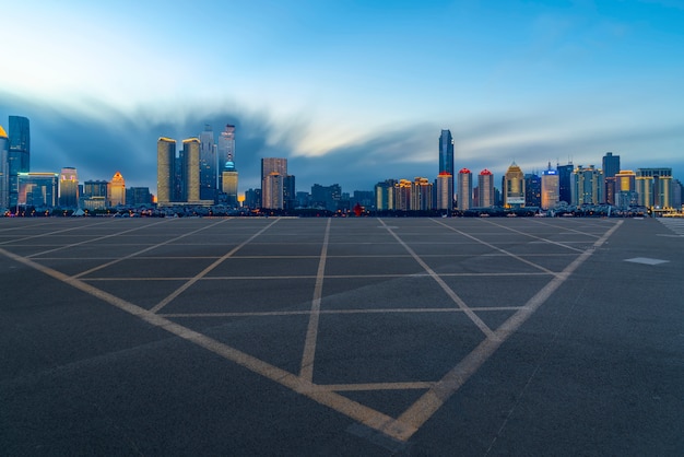 Linia Horyzontu Miejskiej Panoramy Qingdao Expressway