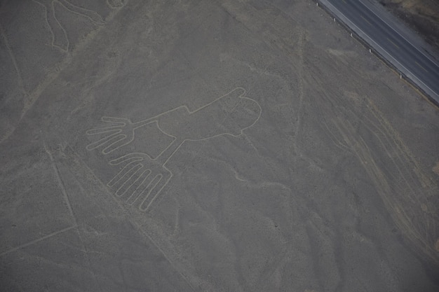 Linie rąk Nazca Starożytny geoglif znajdujący się na pustyni Nazca w południowym Peru