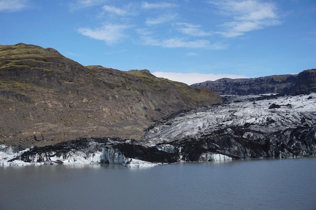 Lodowiec topiący się w jezioro Solheimajokull Islandia