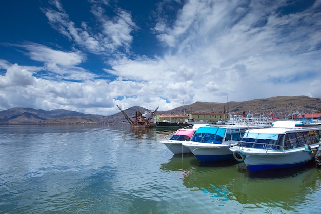 Łódź Totora Na Jeziorze Titicaca W Pobliżu Puno Peru