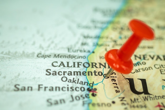 Lokalizacja Sacramento city w Kalifornii mapa z czerwoną pinezką wskazującą zbliżenie USA Stany Zjednoczone Ameryki