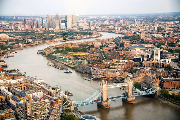 London Tower Bridge w Anglii