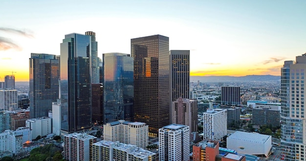 Los angeles panoramę i drapacze chmur centrum los angeles widok z lotu ptaka centrum biznesowe miasta dow