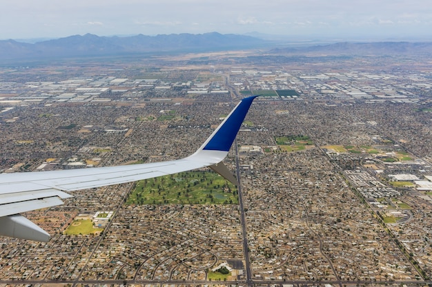 Lot samolotem nad centrum Phoenix Arizona USA