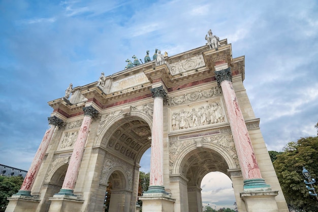 Łuk Triumfalny Du Carrousel W Paryżu.