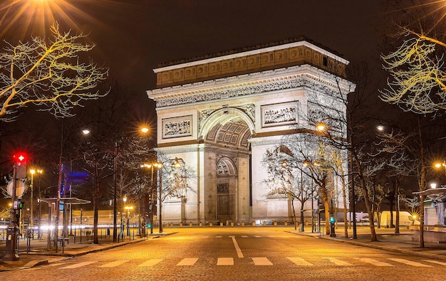 Łuk Triumfalny Wieczorem Paryż Francja