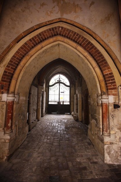 Łuk w budynku