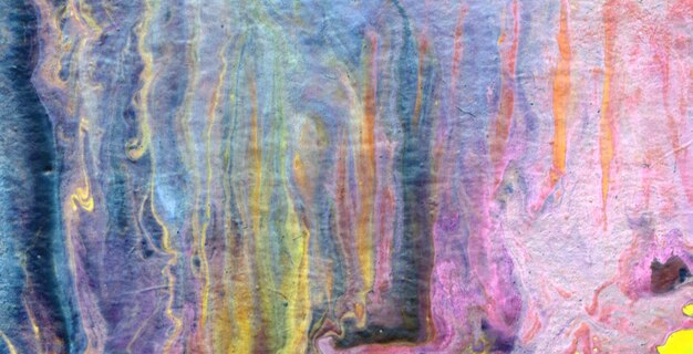 Luminous Flow odkrywający magię płynnej sztuki w farbie olejnej