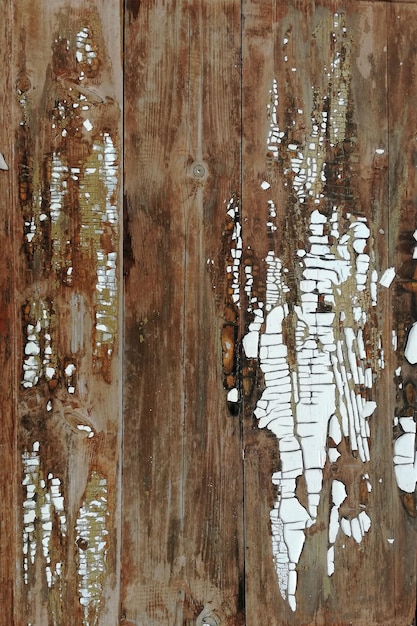 Zdjęcie Łuszcząca się farba na drewnianej powierzchni