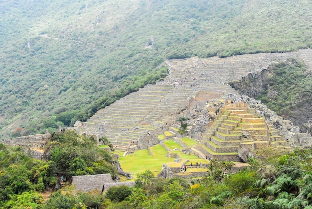 Machu Picchu peruwiańskie sanktuarium historyczne w 1981 roku i miejsce światowego dziedzictwa UNESCO w 1983 roku Jeden z nowych siedmiu cudów świata