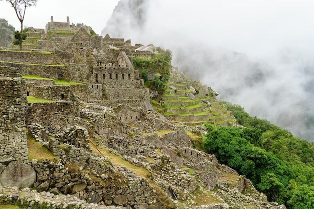 Machu picchu przeciwko niebu