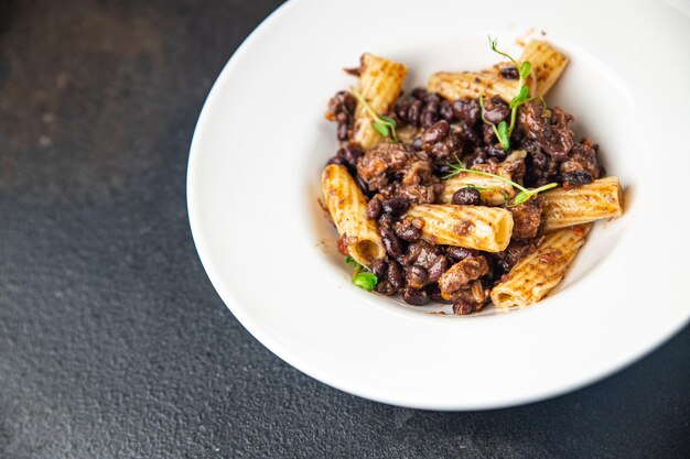 Makaron Alla Arrabiata Fasola I Warzywa Makaron Zdrowy Posiłek Dieta Przekąska Na Stole Jedzenie