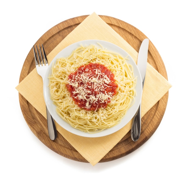 Zdjęcie makaron spaghetti makarony na białym tle