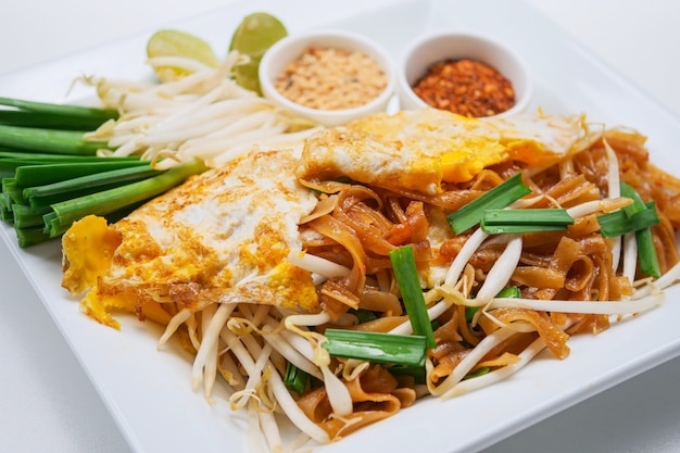 Makaron W Stylu Tajskim, Pad Thai