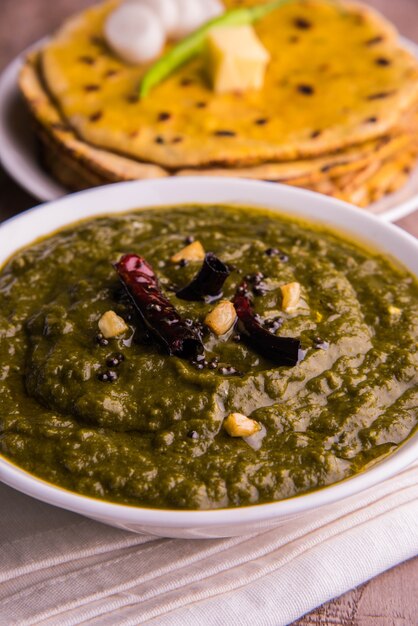 Makki di roti i sarson ka saag