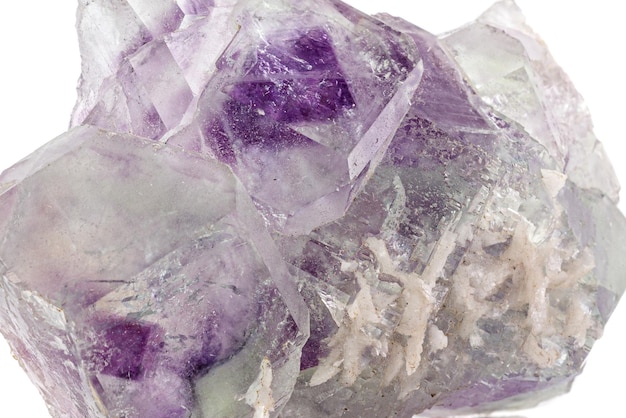 Makro-kamień mineralny Kryształ fluorytu na czarnym tle