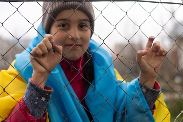 Zdjęcie mała dziewczynka imigrantka z ukrainy