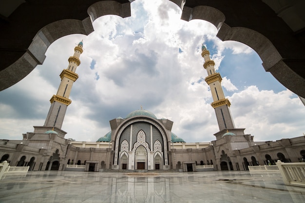 Malezja Muzułmanin Modlić Się W Meczecie Wilauah Kuala Lumpur.ramadan Islam.