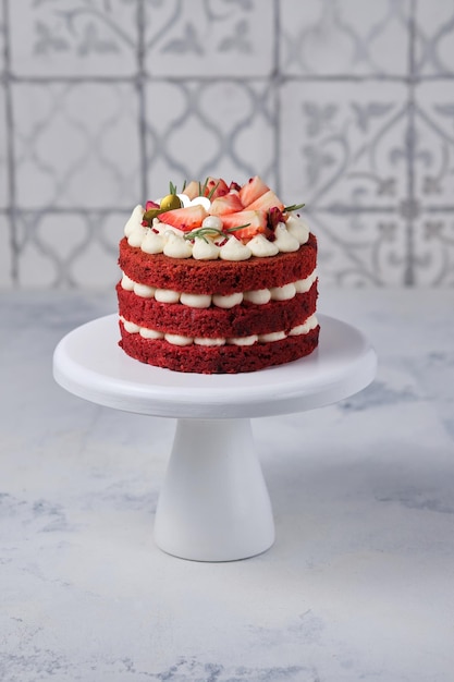 Mały czerwony aksamitny tort bento Truskawkowy tort dla ukochanej osoby