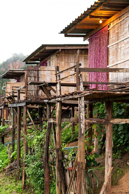 Mały dom w Mae Hong Son prowinci Tajlandia