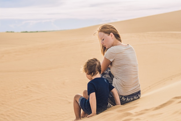 Mama i syn na pustyni
