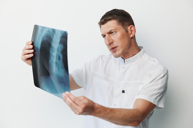 Man ray surgeon exam scan lekarz badający praktykujący
