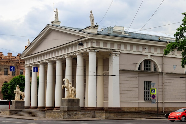 Manege to dawna ujeżdżalnia dla cesarskiej gwardii konnej w Sankt Petersburgu Rosja Zbudowany w 180407