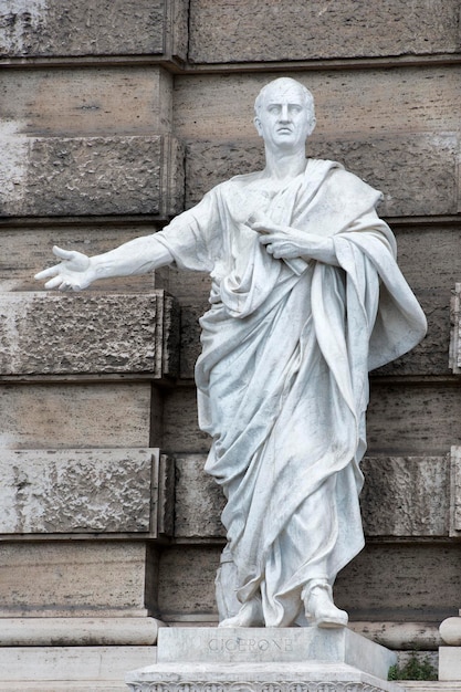 Marmurowa rzymska statua: Cicerone