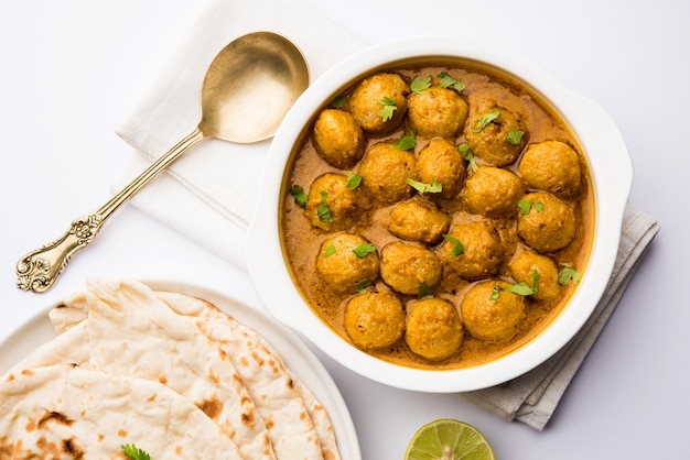 Masala Soya Chunk Curry z bryłek soi i przypraw - bogata w białko żywność z Indii
