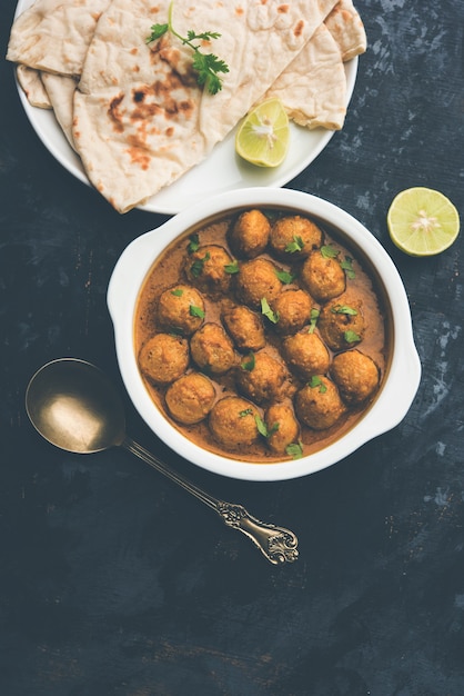 Masala Soya Chunk Curry z bryłek soi i przypraw - bogata w białko żywność z Indii