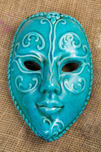 Zdjęcie maska wenecka pamiątka ceramiczna