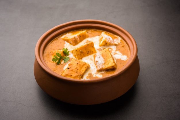 Masło Paneer Masala lub Serowe Curry