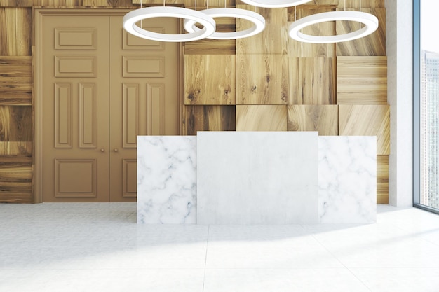 Masywna biała recepcja stojąca w biurze z drewnianą ścianą i dużymi oknami. Makieta renderowania 3D