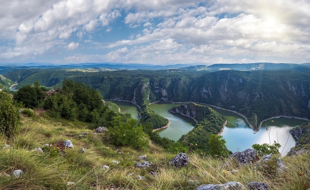 Meandry rzeki Uvac Serbia