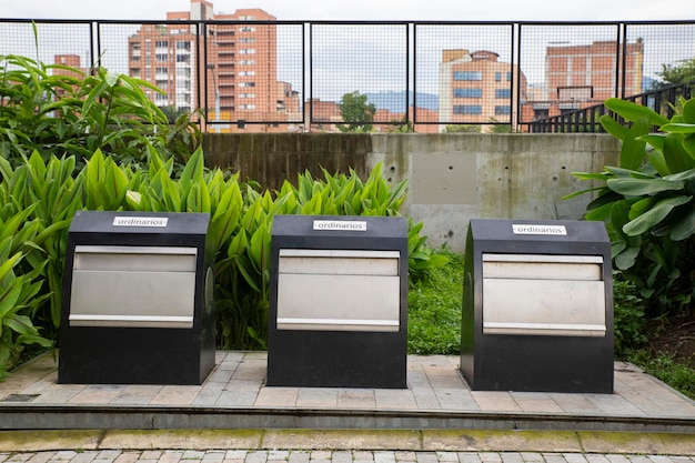 Meble Miejskie Do Segregacji Odpadów Nadających Się Do Recyklingu