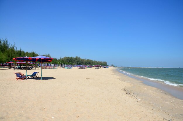 Meble na plaży Cha am