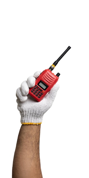 Mechanik ręce trzymając radio walkie talkie narzędzia na białym tle. Ze ścieżką przycinającą.