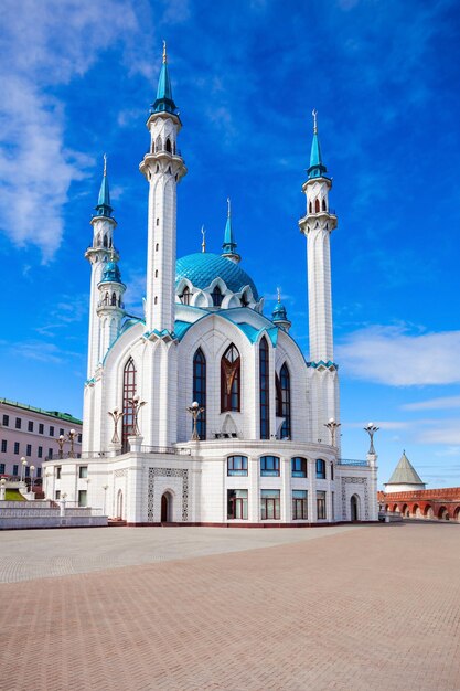 Meczet Kul Szarif jest jednym z największych meczetów w Rosji. Meczet Kul Szarif znajduje się w mieście Kazań w Rosji.