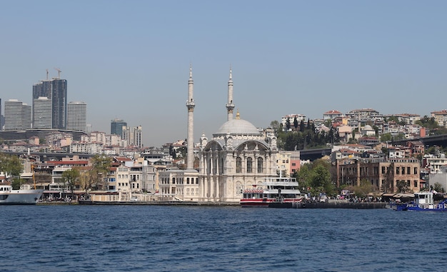 Meczet Ortakoy w Stambule