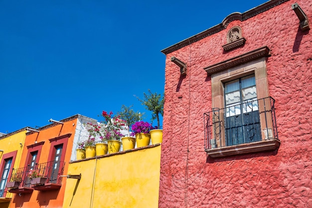 Meksyk Kolorowe Budynki I Ulice San Miguel De Allende W Historycznym Centrum Miasta