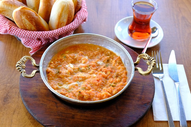 Menemen tureckie jedzenie lub omlet