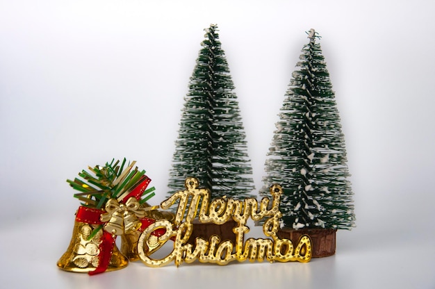 Merry Christmas życzenia z Christmas bells i warkocz tle Święto Bożego Narodzenia