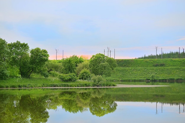 Mglista Mgła Nad Rzeką Rano