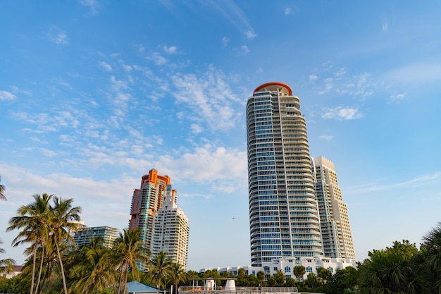 Miami Beach Floryda USA 18 kwietnia 2021 budynki drapaczy chmur South Pointe w kurorcie Miami City